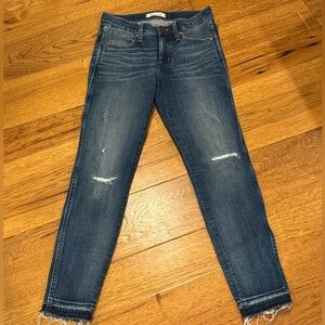 Madewell 9” High Rise Skinny Jean - 25P Lightly Distressed